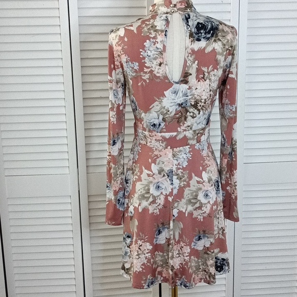 Floral Peach Dusty Blue Long Sleeve Deep V Cut Out Dress - Picture 6 of 9